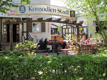 Photo: Komodienstadl